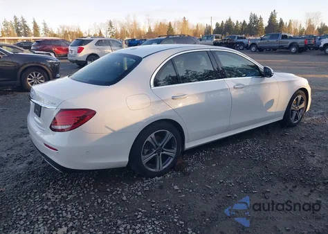 2018 Mercedes-Benz E 300 4Matic z USA, uszkodzony, nr VIN WDDZF4KB8JA393341